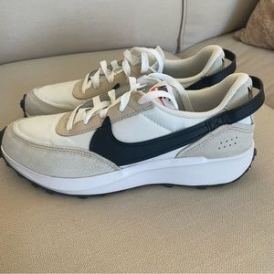 Nike Women's Waffle Debut Running Shoe